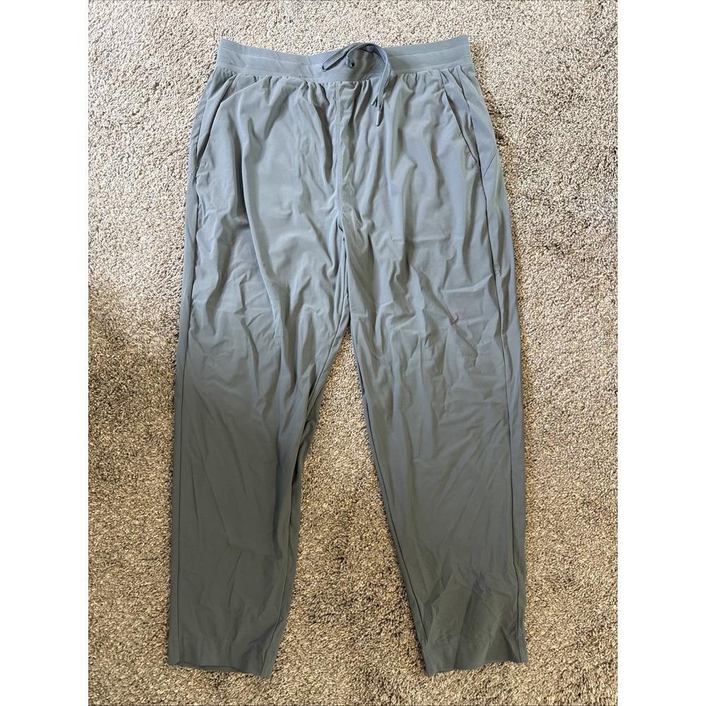 Kirkland Signature Women's Cropped Active Joggers Gray Size L